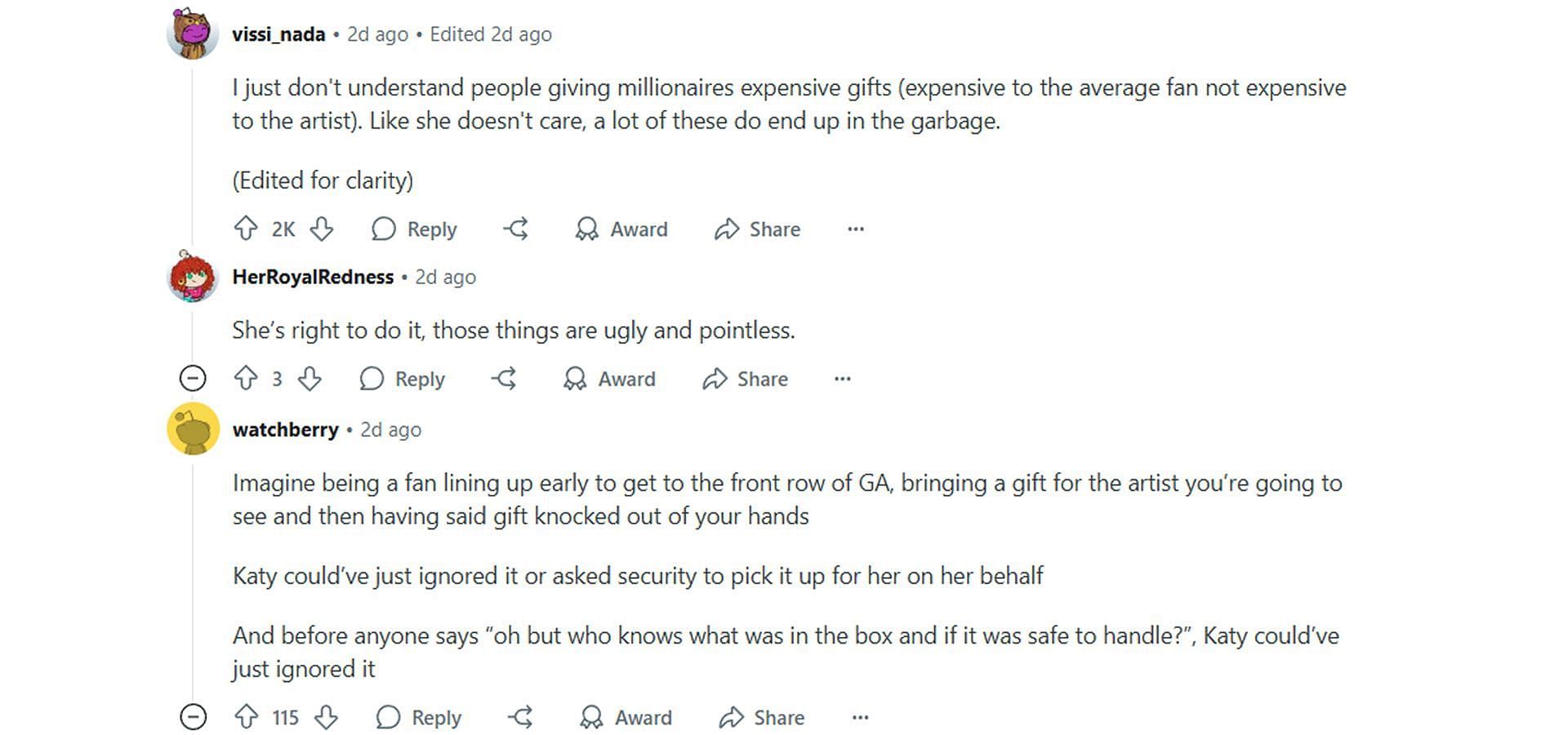 Comments reacting to the news (Image via Reddit/ u/parishiltonsfemur)